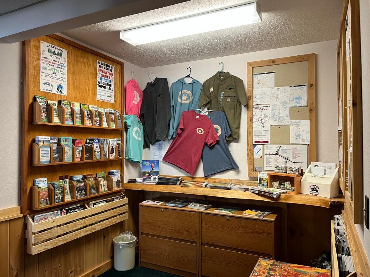 Boulder Bear Motor Lodge Boulder Junction 外观 照片